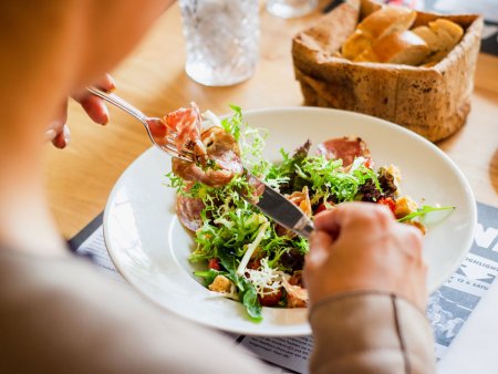 Aralıklı Oruç Diyeti Nedir ve Ne Kadar Etkilidir?