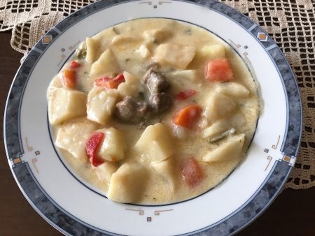 Etli ve Patatesli Terbiyeli Kereviz Yemeği