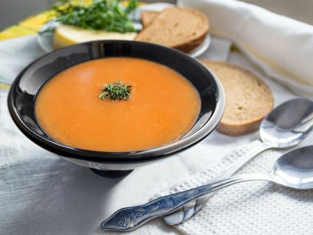 Salçalı Tarhana Çorbası