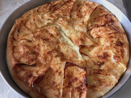 Yeşil Mercimekli Tepsi Böreği