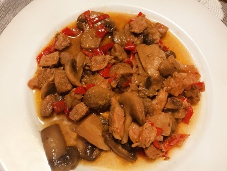 Etli Mantarlı Patlıcan Yemeği