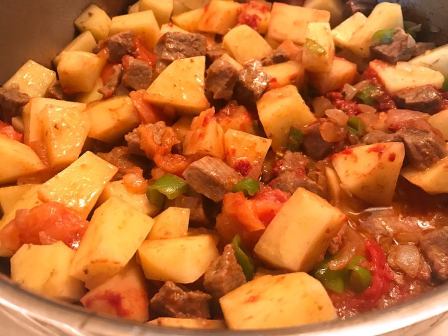 Etli Patates Yemeği