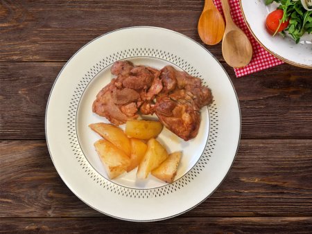 Fırında Salçalı Tavuk