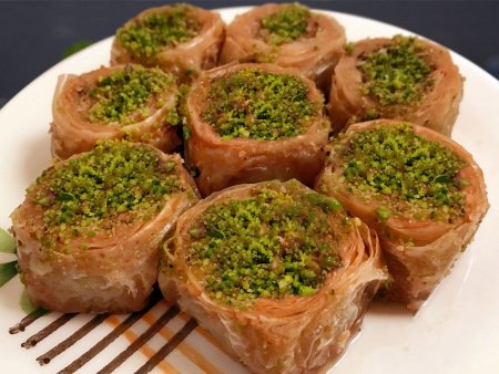 Fıstıklı Saray Sarması