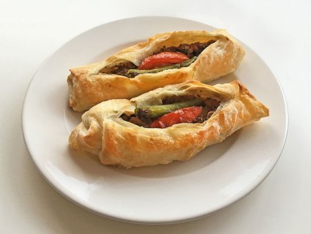 Karnıyarık Böreği