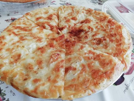 Kıymalı Kuru Yufka Böreği