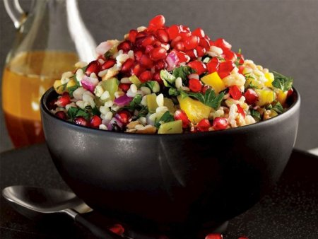 Narlı Bulgur Salatası