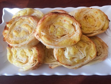 Patatesli Rulo Börek (Buzluk Börek)