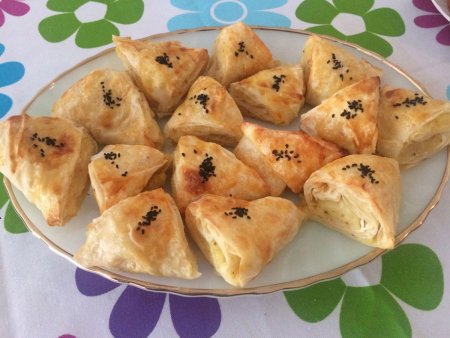 Patatesli Üçgen Börek