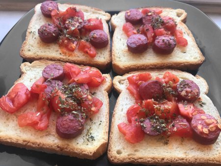Sosisli Bruşetta