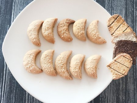 Susamlı Un Kurabiyesi