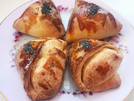 El Açması Zeytinli Muska Börek